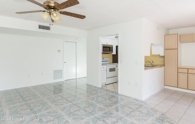 101 San Paulo Circle 14-101, West Melbourne, FL 32904