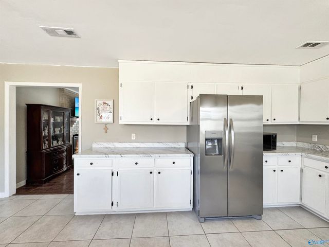 110 Tres Drive, Huntsville, AL 35811