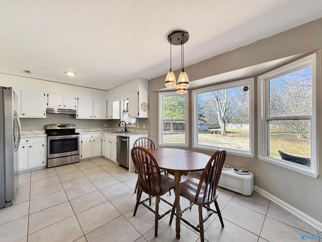 110 Tres Drive, Huntsville, AL 35811