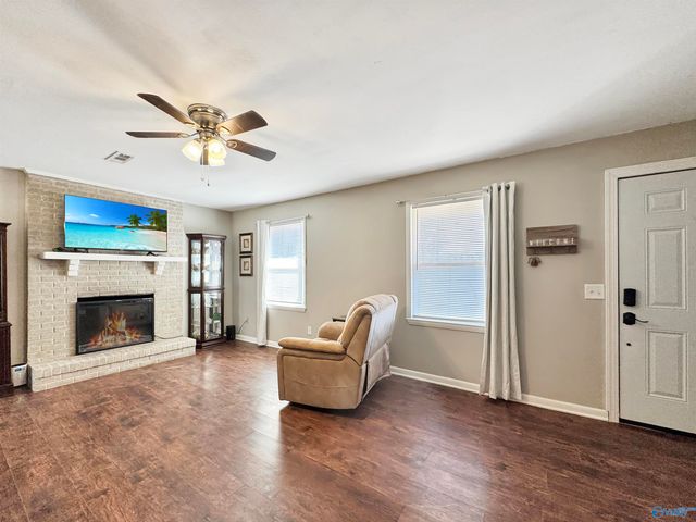 110 Tres Drive, Huntsville, AL 35811