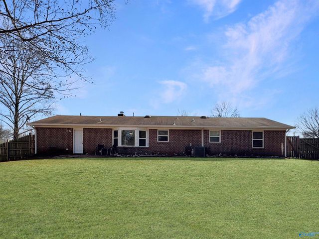 110 Tres Drive, Huntsville, AL 35811