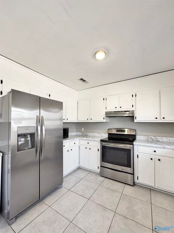 110 Tres Drive, Huntsville, AL 35811