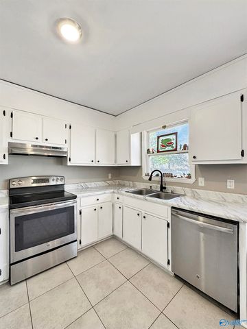 110 Tres Drive, Huntsville, AL 35811