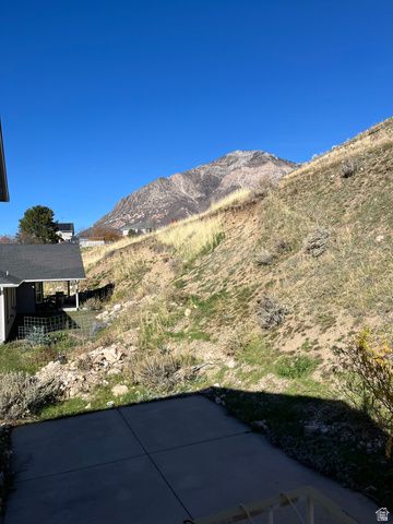 3246 N MOUNTAIN RD, North Ogden, UT 84414