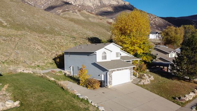 3246 N MOUNTAIN RD, North Ogden, UT 84414