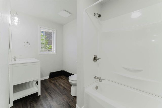 234 W 18TH AVENUE, Oshkosh, WI 54902