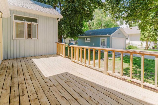 234 W 18TH AVENUE, Oshkosh, WI 54902