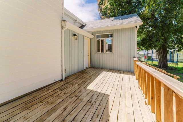 234 W 18TH AVENUE, Oshkosh, WI 54902