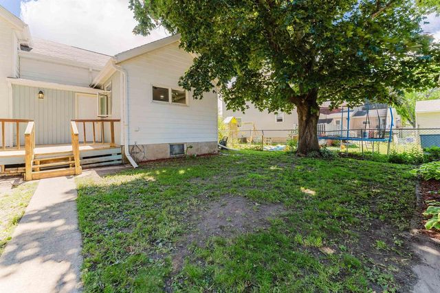 234 W 18TH AVENUE, Oshkosh, WI 54902