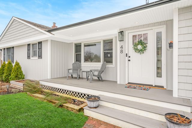 48 Butler Street, West Islip, NY 11795