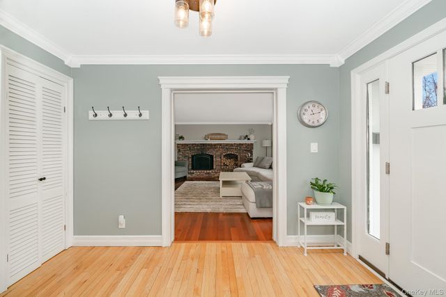 48 Butler Street, West Islip, NY 11795