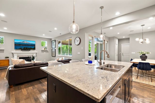 34331 SE Jacobia Street, Snoqualmie, WA 98065