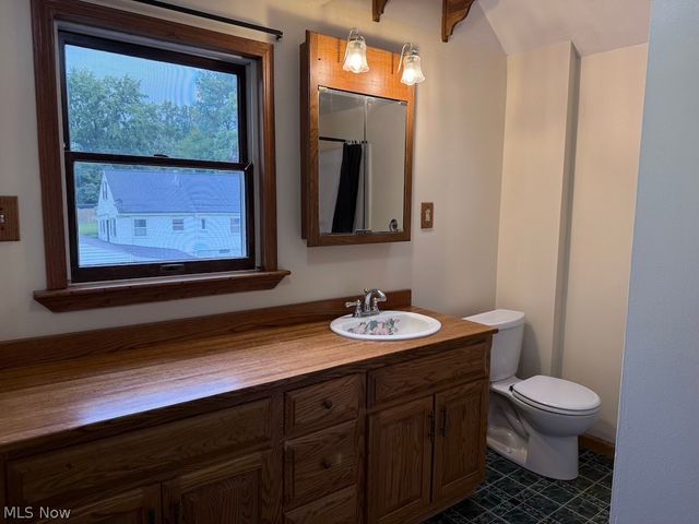 835 Albemarle Avenue, Cuyahoga Falls, OH 44221