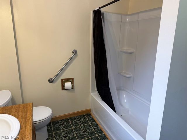835 Albemarle Avenue, Cuyahoga Falls, OH 44221