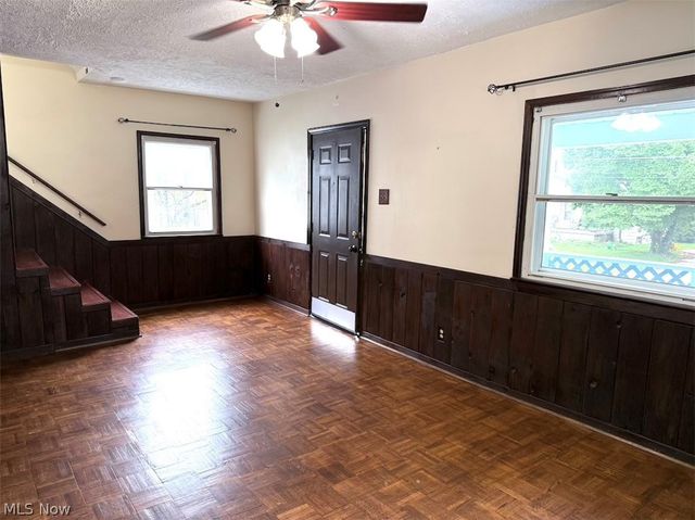 835 Albemarle Avenue, Cuyahoga Falls, OH 44221