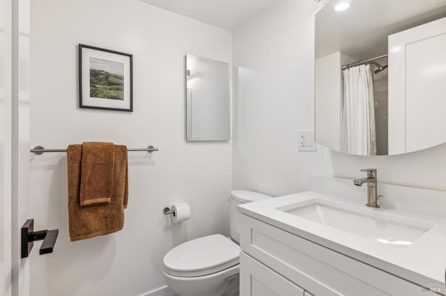 17 Thoreau Cir, Mill Valley, CA 94941