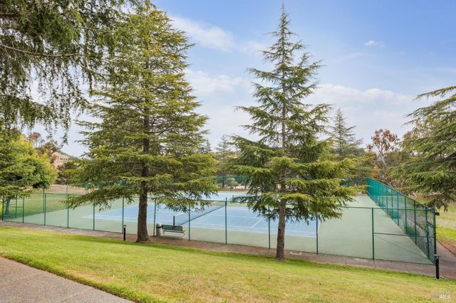 17 Thoreau Cir, Mill Valley, CA 94941