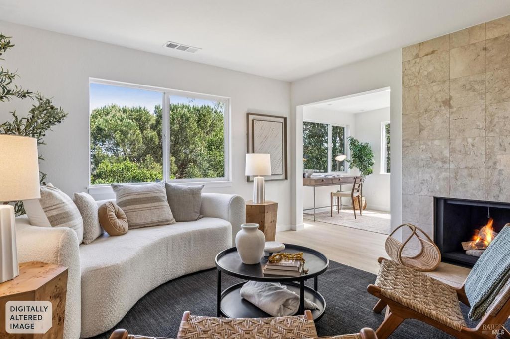 17 Thoreau Cir, Mill Valley, CA 94941