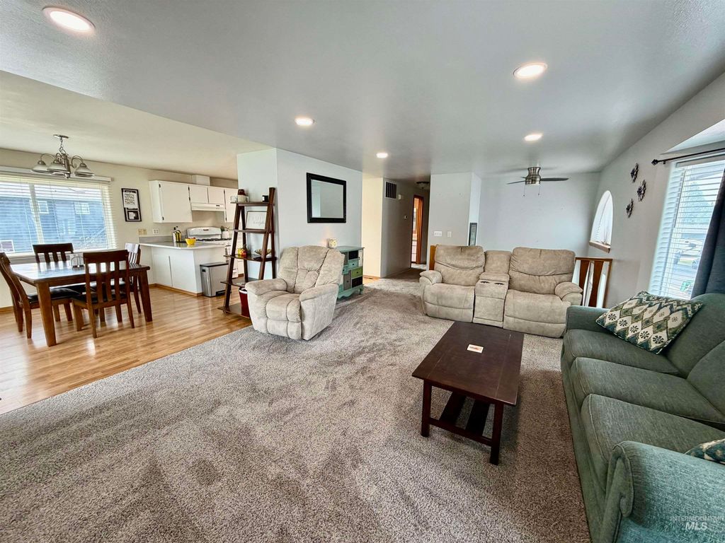 1936 Birch Ave, Lewiston, ID 83501 photo 3