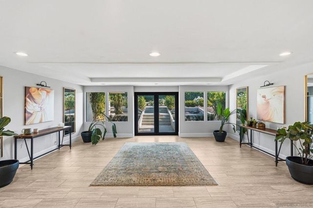 16710 Caminito De Las Palmas, San Diego, CA 92127