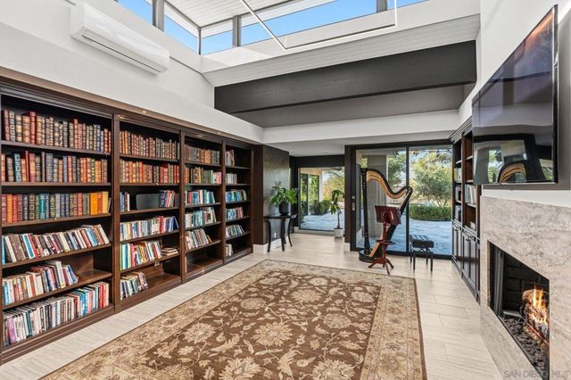16710 Caminito De Las Palmas, San Diego, CA 92127