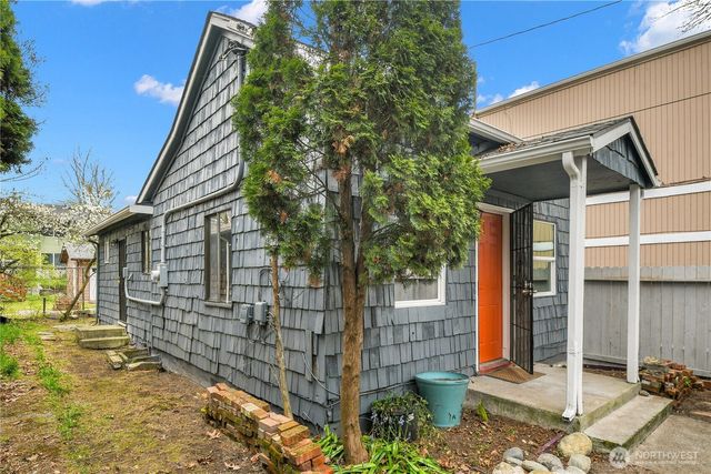 324 26TH Avenue S, Seattle, WA 98144