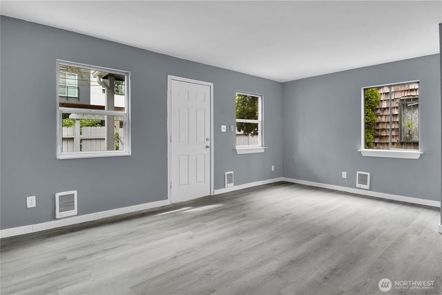 324 26TH Avenue S, Seattle, WA 98144