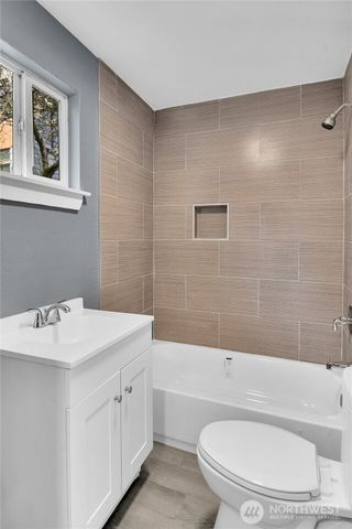 324 26TH Avenue S, Seattle, WA 98144