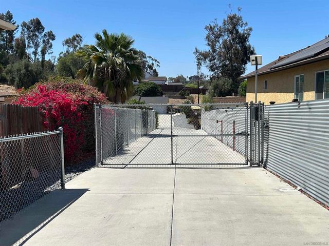 8857 Echo Drive, La Mesa, CA 91941