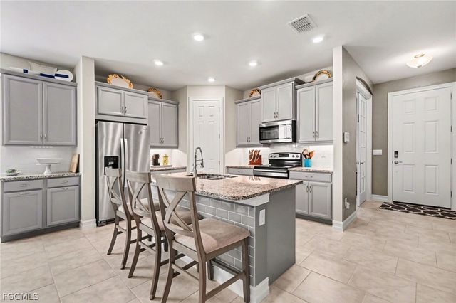 3979 Crosswater DR, North Fort Myers, FL 33917