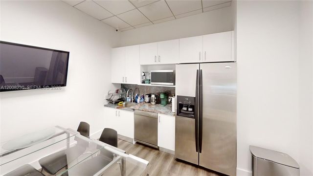 175 SW 7th St 1612, Miami, FL 33130