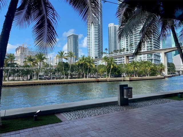 175 SW 7th St 1612, Miami, FL 33130