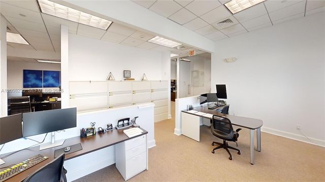 175 SW 7th St 1612, Miami, FL 33130