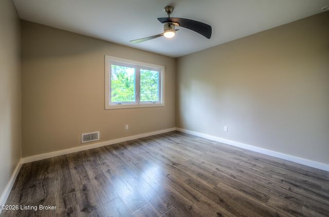 1200 Johnson Rd, Louisville, KY 40245