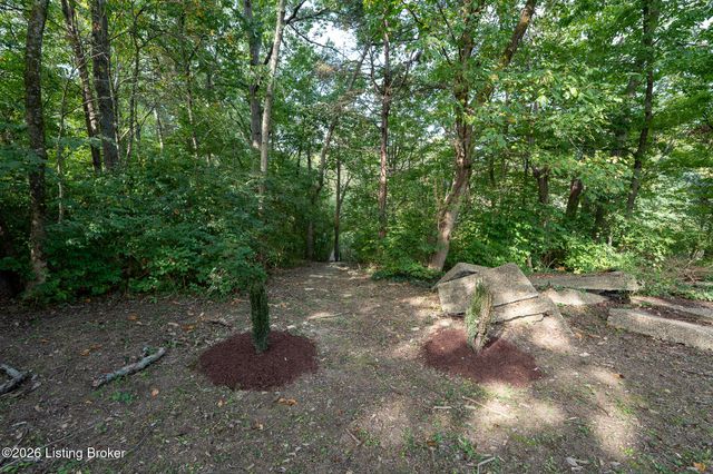 1200 Johnson Rd, Louisville, KY 40245