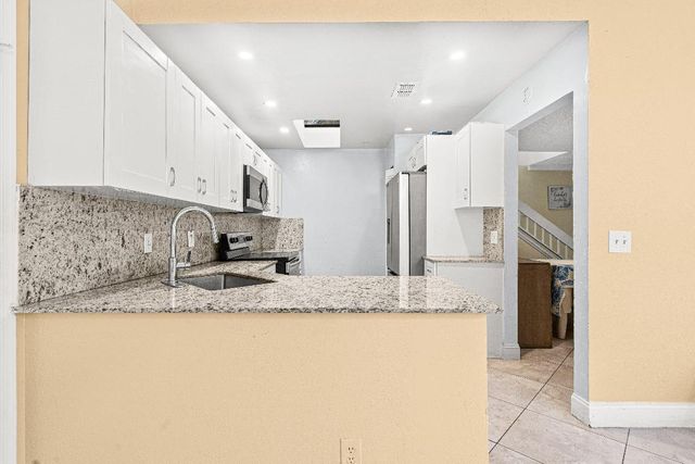 4134 NW 2nd Lane, Delray Beach, FL 33445