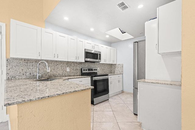 4134 NW 2nd Lane, Delray Beach, FL 33445