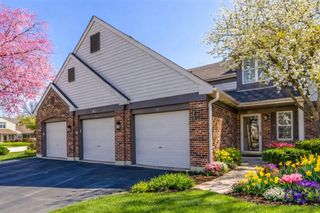 1963 GARY Court C, Schaumburg, IL 60193