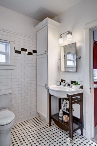 2608 S Grand Street, Seattle, WA 98144