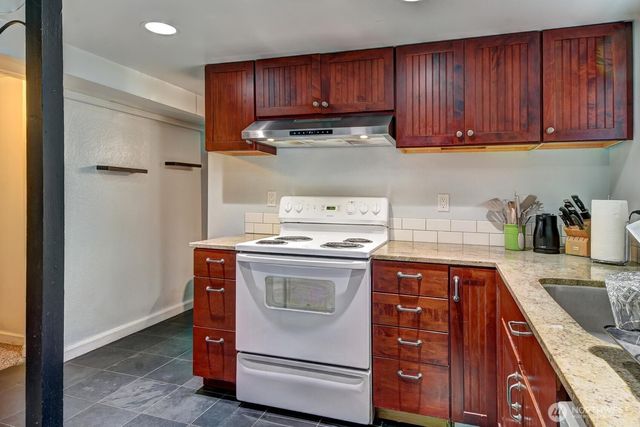 2608 S Grand Street, Seattle, WA 98144