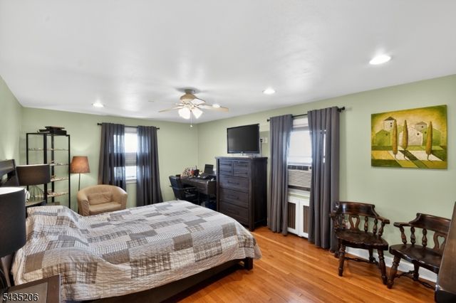 128 White Oak Ter, Belleville Twp., NJ 07109