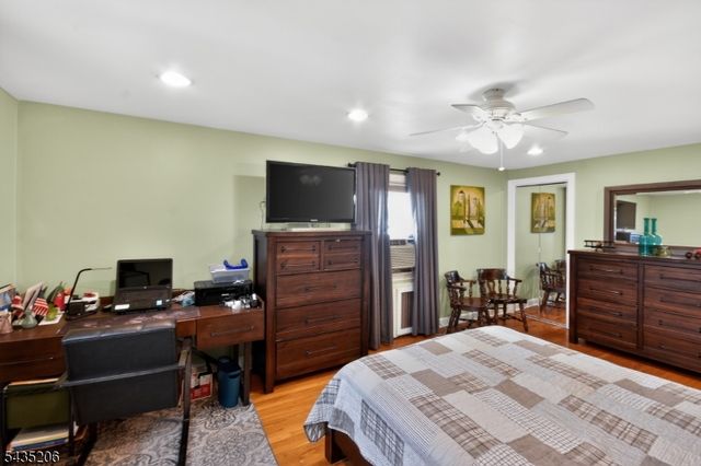 128 White Oak Ter, Belleville Twp., NJ 07109