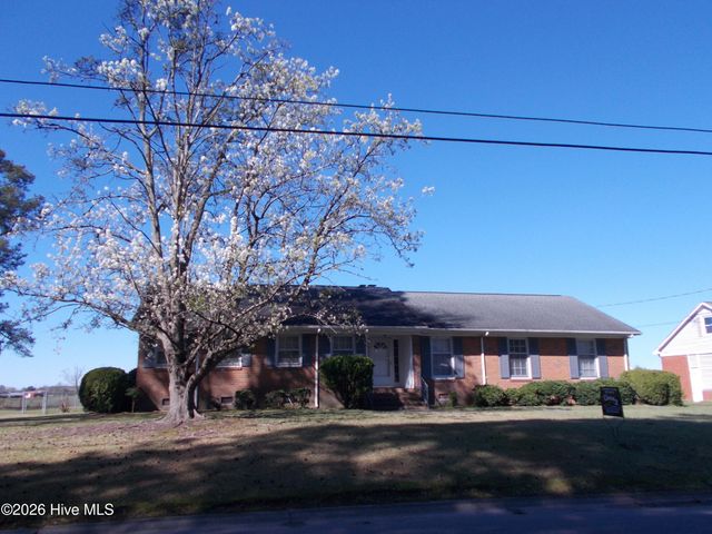 1606 Hardee Road, Kinston, NC 28504