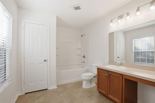 6339 CHERRY BLOSSOM TRAIL, Gibsonton, FL 33534