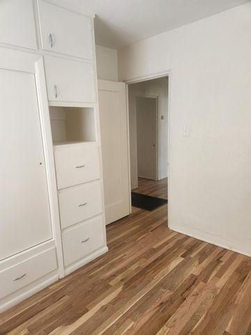 2615 McEarl Avenue SE, Albuquerque, NM 87106