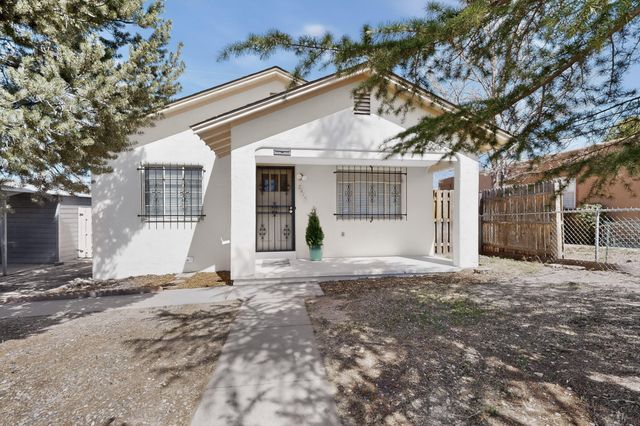 2615 McEarl Avenue SE, Albuquerque, NM 87106