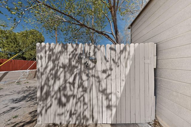 2615 McEarl Avenue SE, Albuquerque, NM 87106