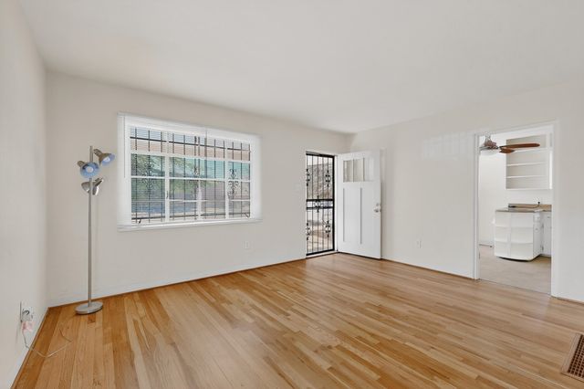 2615 McEarl Avenue SE, Albuquerque, NM 87106