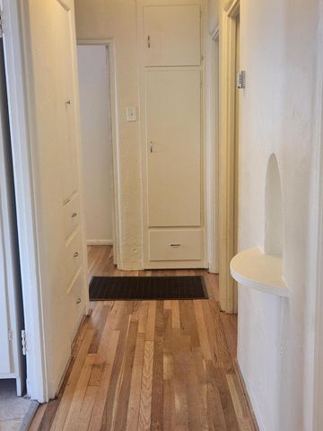 2615 McEarl Avenue SE, Albuquerque, NM 87106