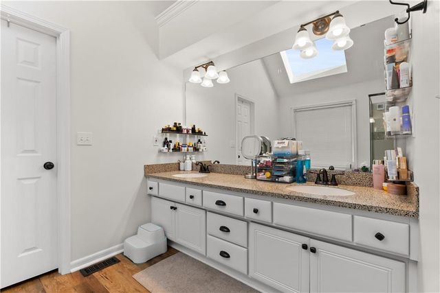 1309 NE Chowning Drive, Kansas City, MO 64155